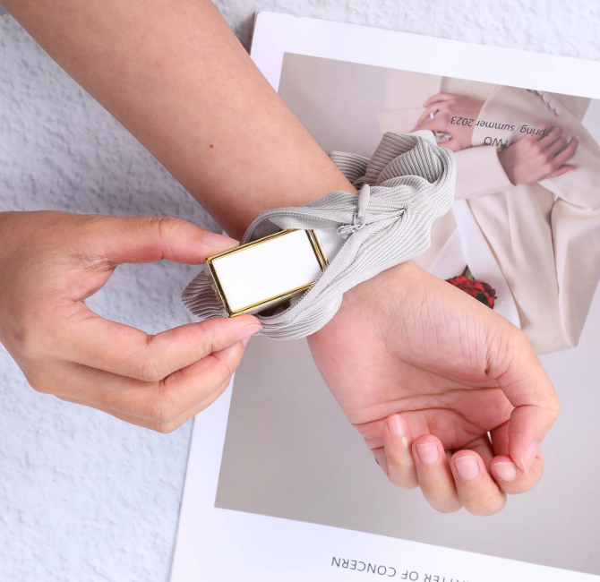 🎀 ZipPocket Ponytail Holder for Girls 🎀